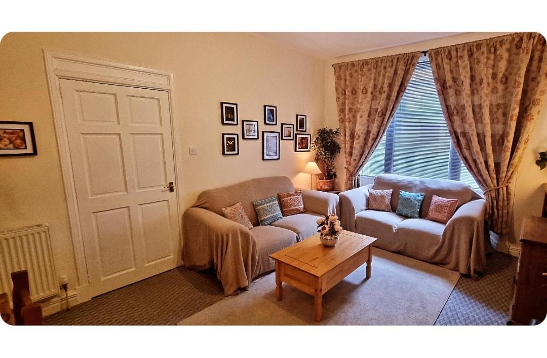 Entire, Main Door, Pet Friendly, Home Away From Home, East Ayrshire Newmilns Exterior photo